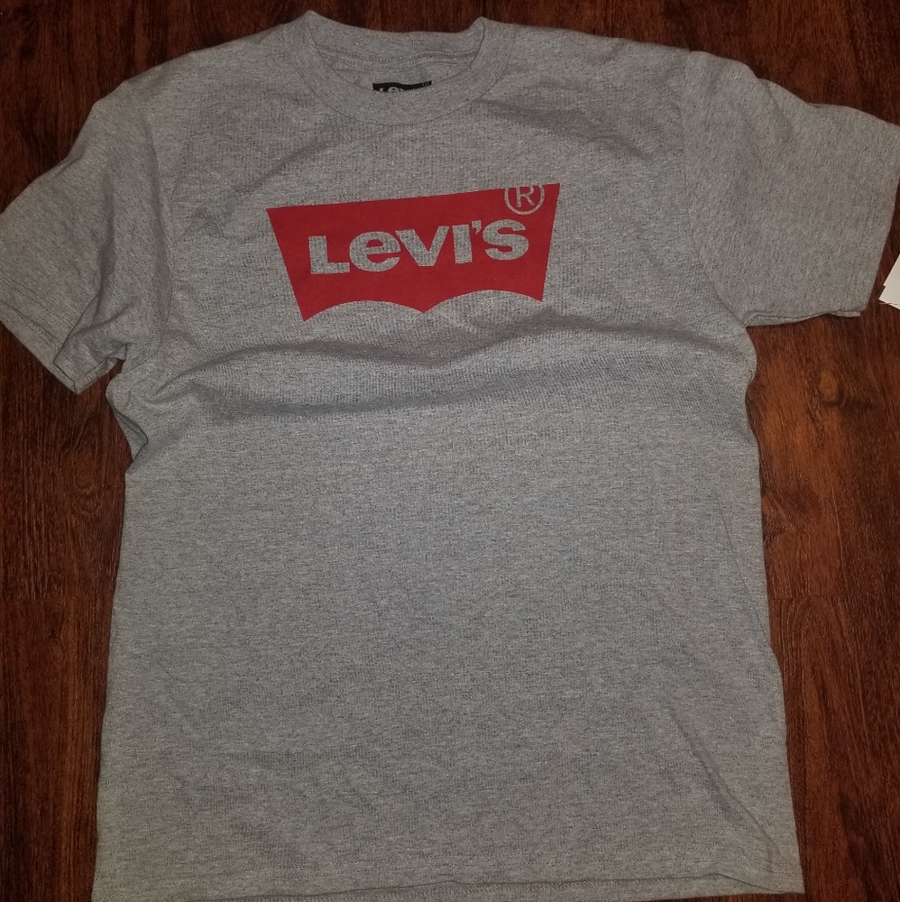 Levi's tshirt